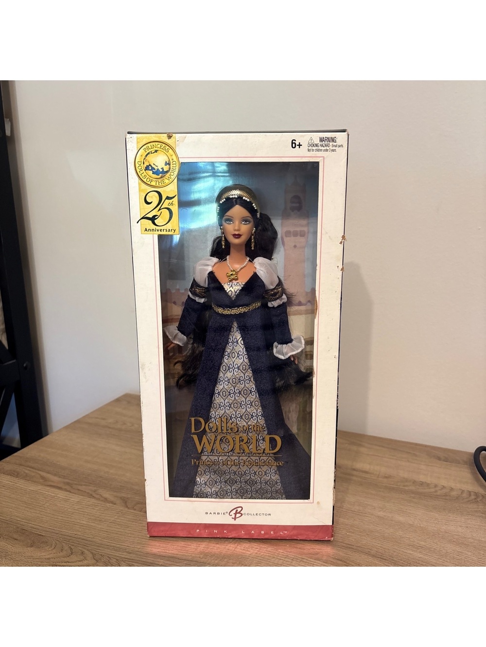 NIB Dolls of the World Princess of the Renaissance Barbie  G5860